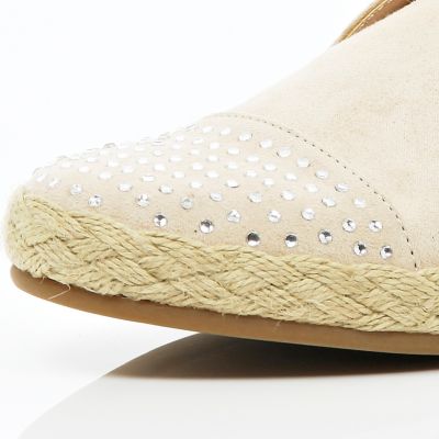 Light pink stud front desert boots