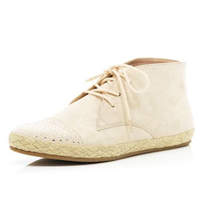 Light pink stud front desert boots