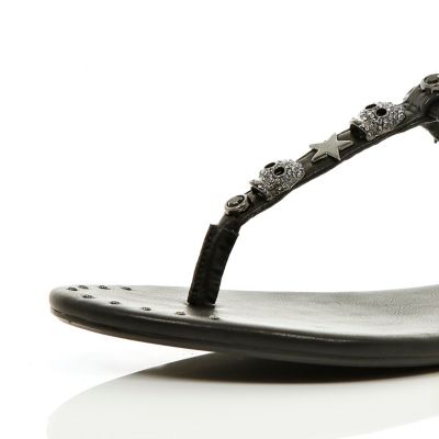 Black skull studded T bar sandals