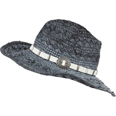 Black sprayed woven hat