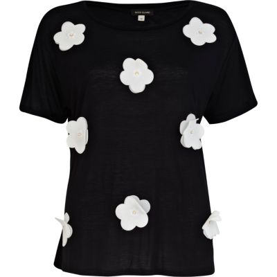 Black and white 3D flower t-shirt