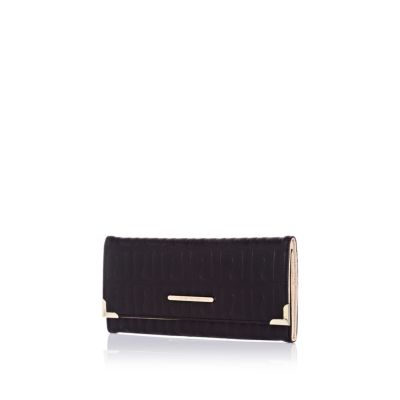 Black embossed RI logo purse