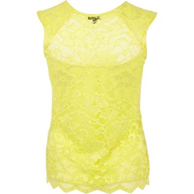 Lime lace scallop edge sleeveless top