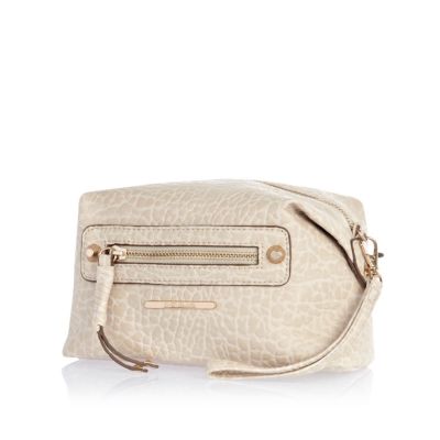 Cream tumbled stud make up bag