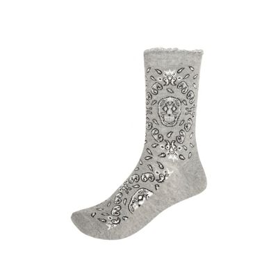 Grey skull paisley print ankle socks