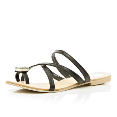 Black gem stone toe loop sandals