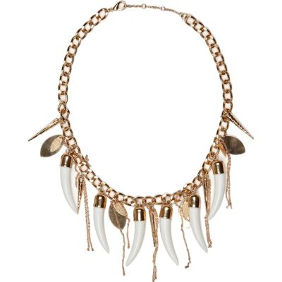 White tusk pendant short necklace