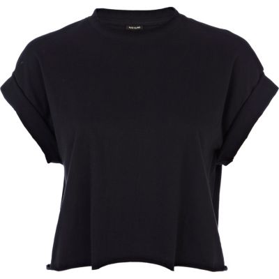 Black short sleeve boxy cropped t-shirt