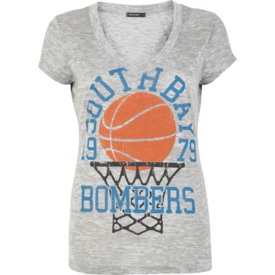 Grey basketball print V neck t-shirt
