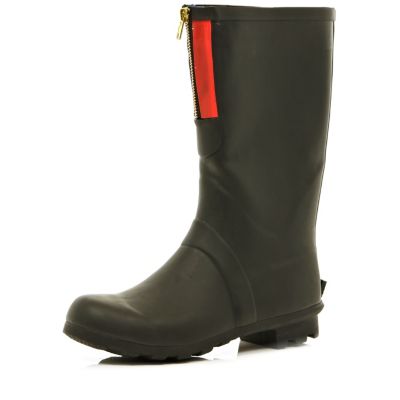 Black statement zip wellies
