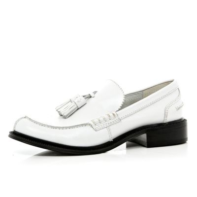 White contrast heel tassel loafers