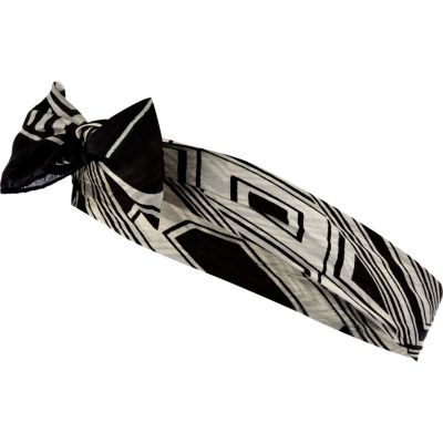 Black and white geometric print head scarf