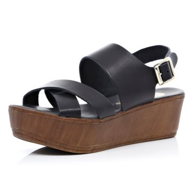 Black chunky strap flatform sandals