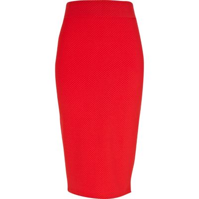 Red textured tube skirt 