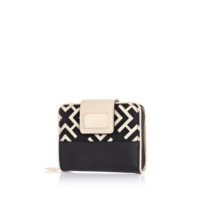 Black geometric print square purse
