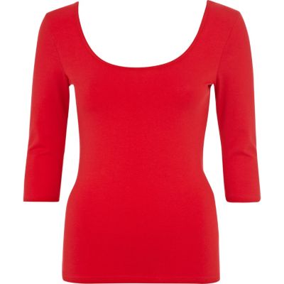 Red scoop neck backless ballerina top
