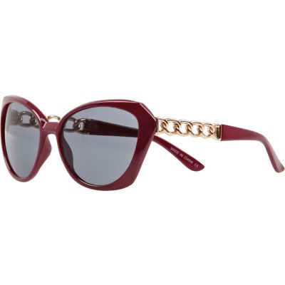 Red chain insert cat eye sunglasses