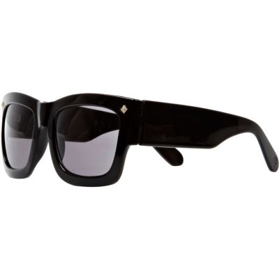 Black oversized sunglasses