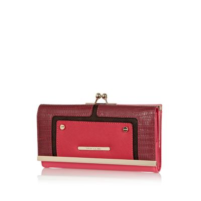 Pink contrast panel clip top purse