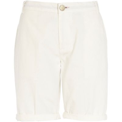 White causal roll hem long shorts