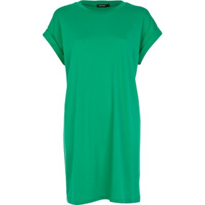 Green short sleeve t-shirt dress