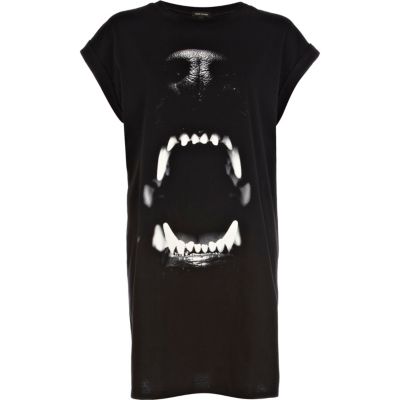 Black dog bite print t-shirt dress