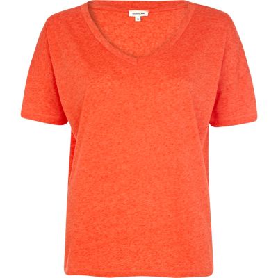 Red neppy boxy V neck t-shirt