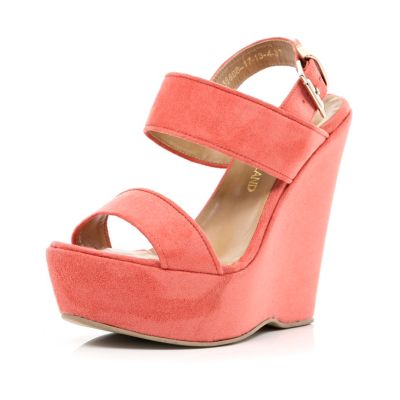 Coral platform wedges