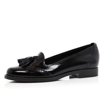 Black patent tassel front loafers 