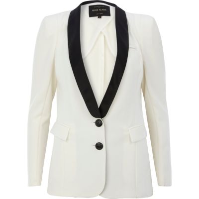 White contrast collar blazer