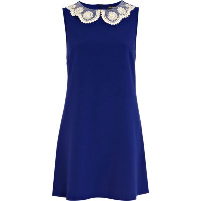 Blue daisy collar shift dress