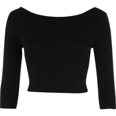Black 3/4 sleeve crop top