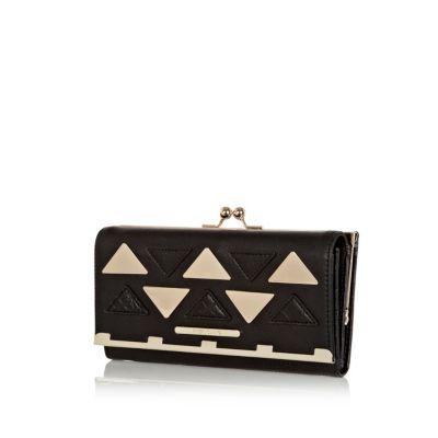 Black triangle applique clip top purse