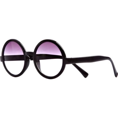 Black oversized round sunglasses 