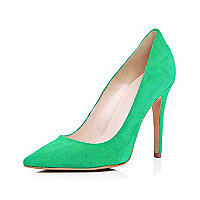 Green pointed court shoes