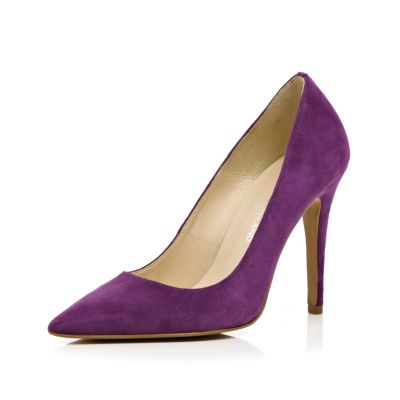 Purple pointed court shoes
