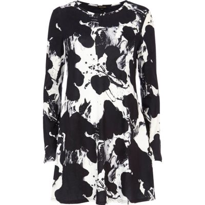 Black and white printed swing dress