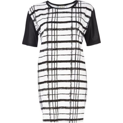 Black and white check print t-shirt dress