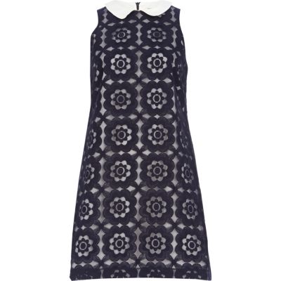 Navy blue contrast collar shift dress
