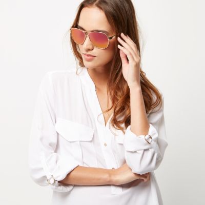 Gold mirrored aviators