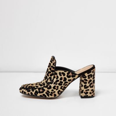closed toe block heel mules