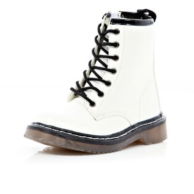 Girls white chunky boots