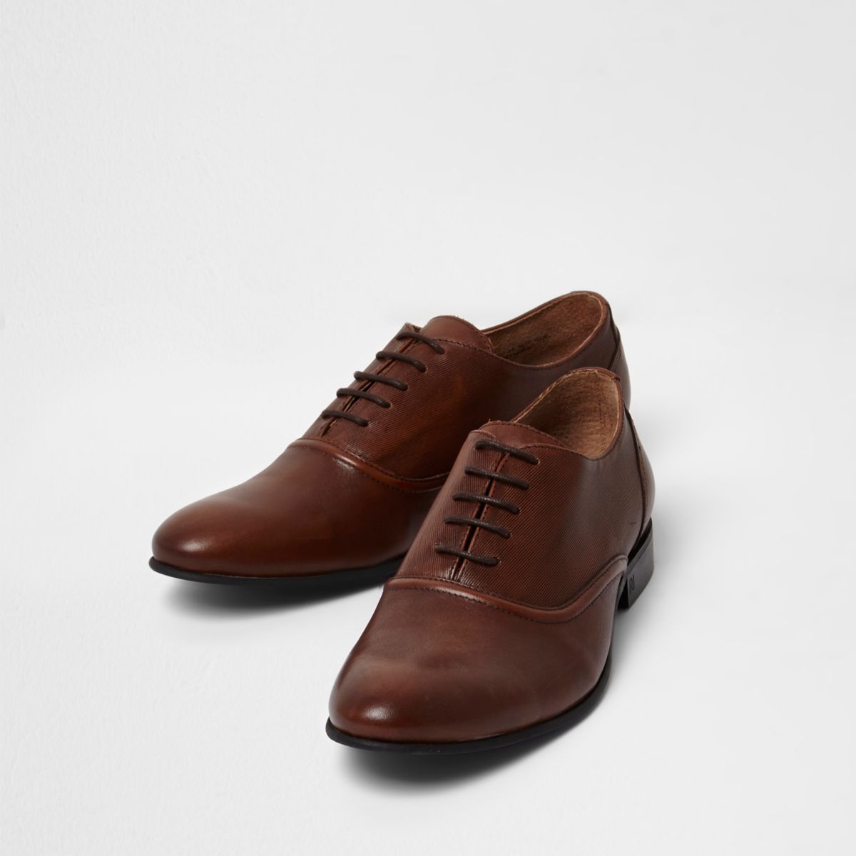 tan leather oxford shoes