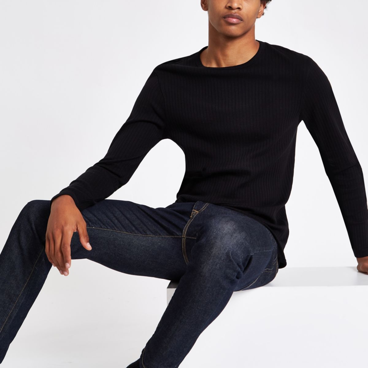 Fitted black long sleeve shirt