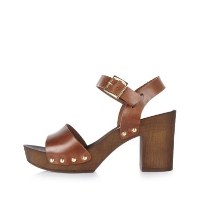 Brown leather strappy clogs - sandals - shoes / boots - women