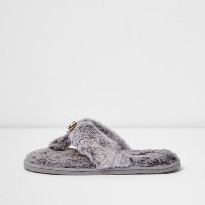 river island fluffy sliders