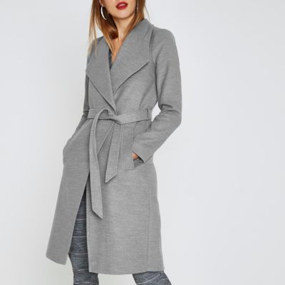 Grijze jas met ceintuur