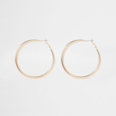 Gold tone hoop earrings