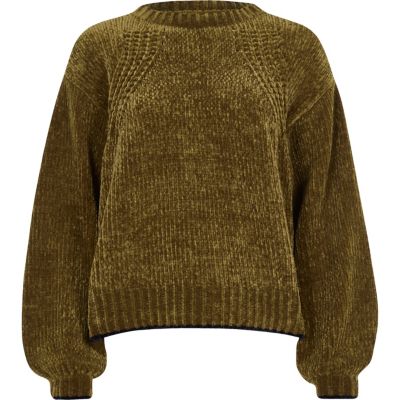 Pull en maille chenille vert olive à manches bouffantes