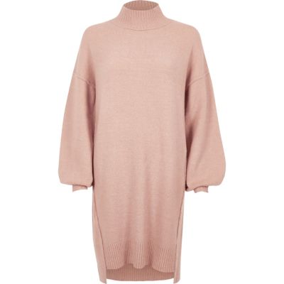Robe pull en maille rose clair à manches bouffantes